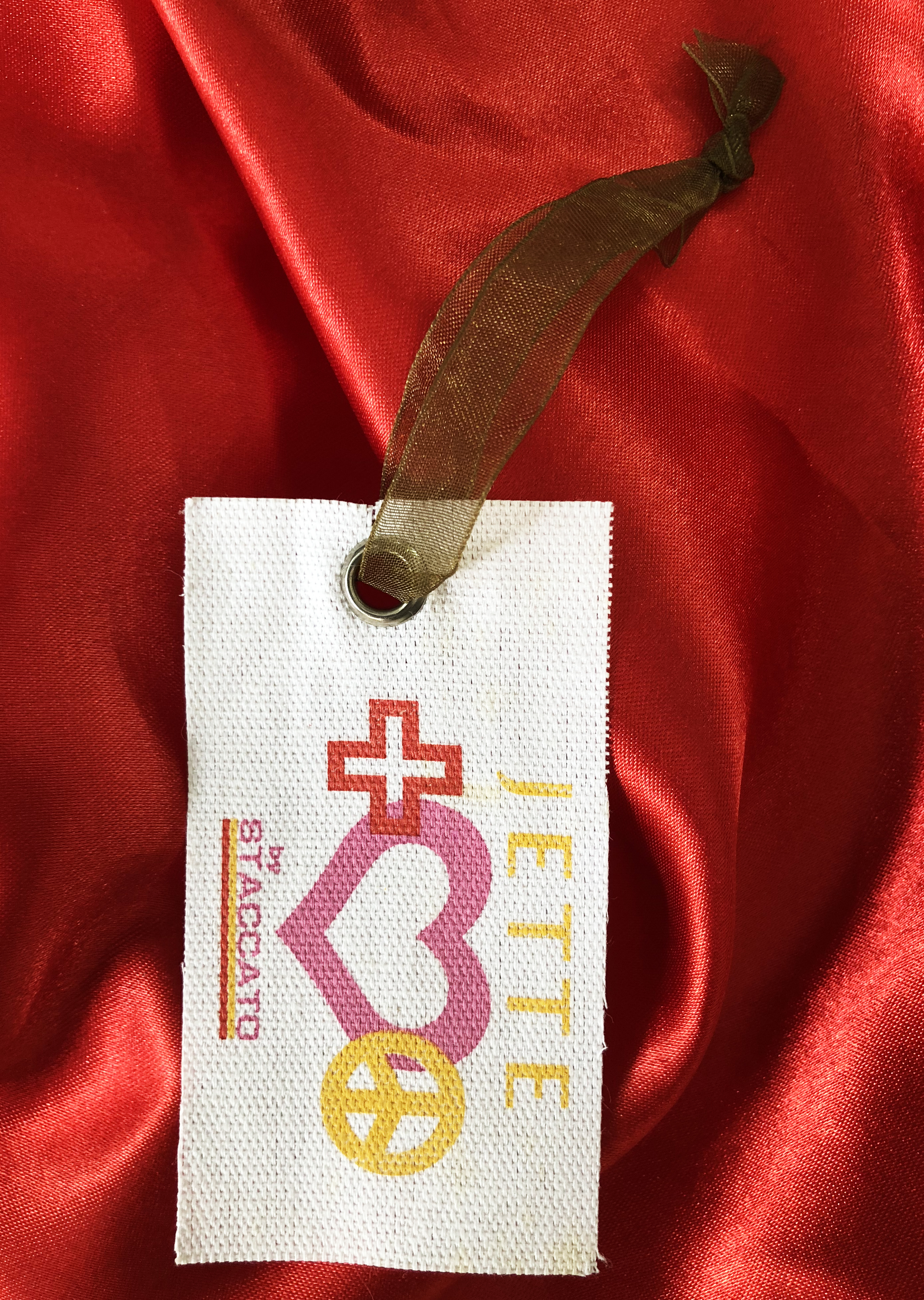 Canvas Fabric Hang Tag Use: Apparel Ind.
