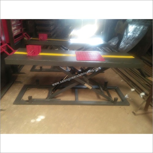 Hydraulic Two Wheeler Lift Lifting Capacity: 350-400  Kilograms (Kg)