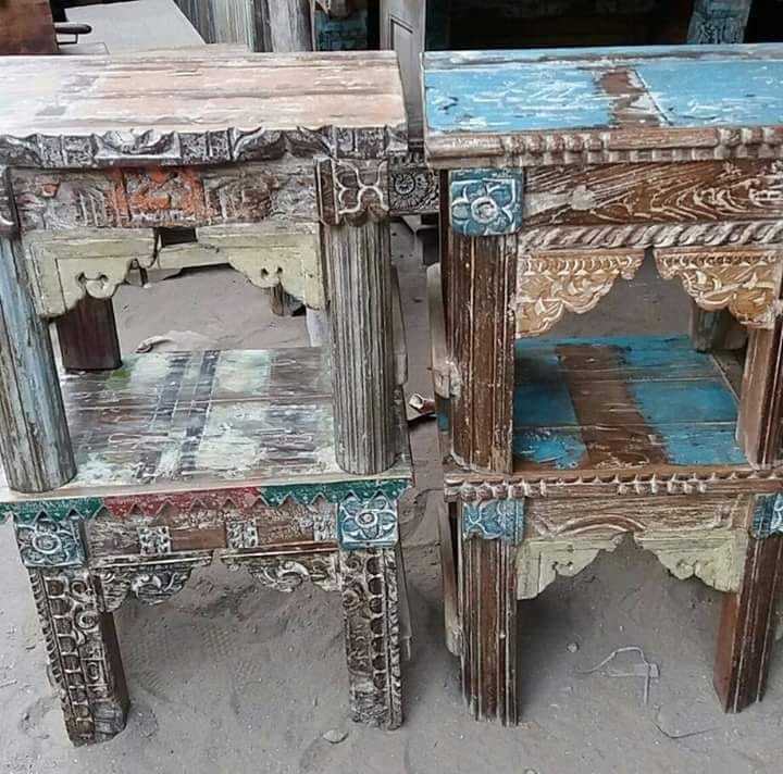 Somth Finish Side Table