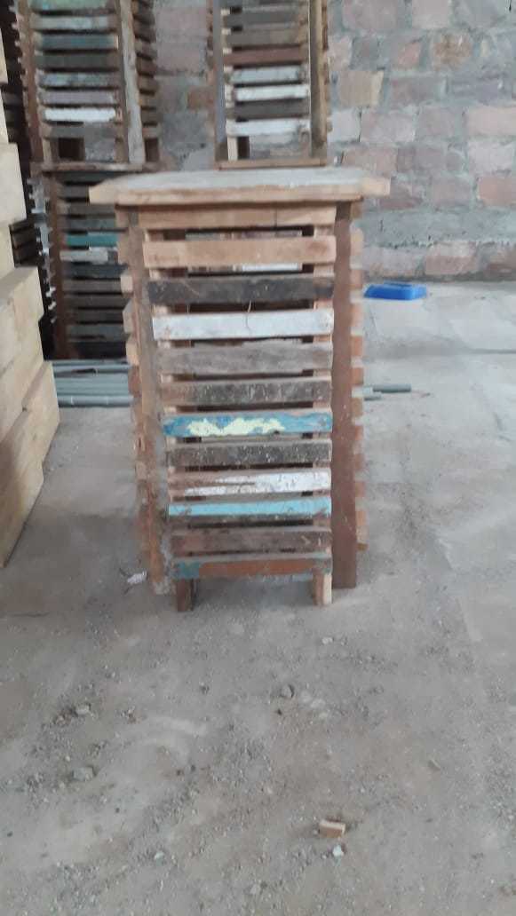 Somth Finish Side Table
