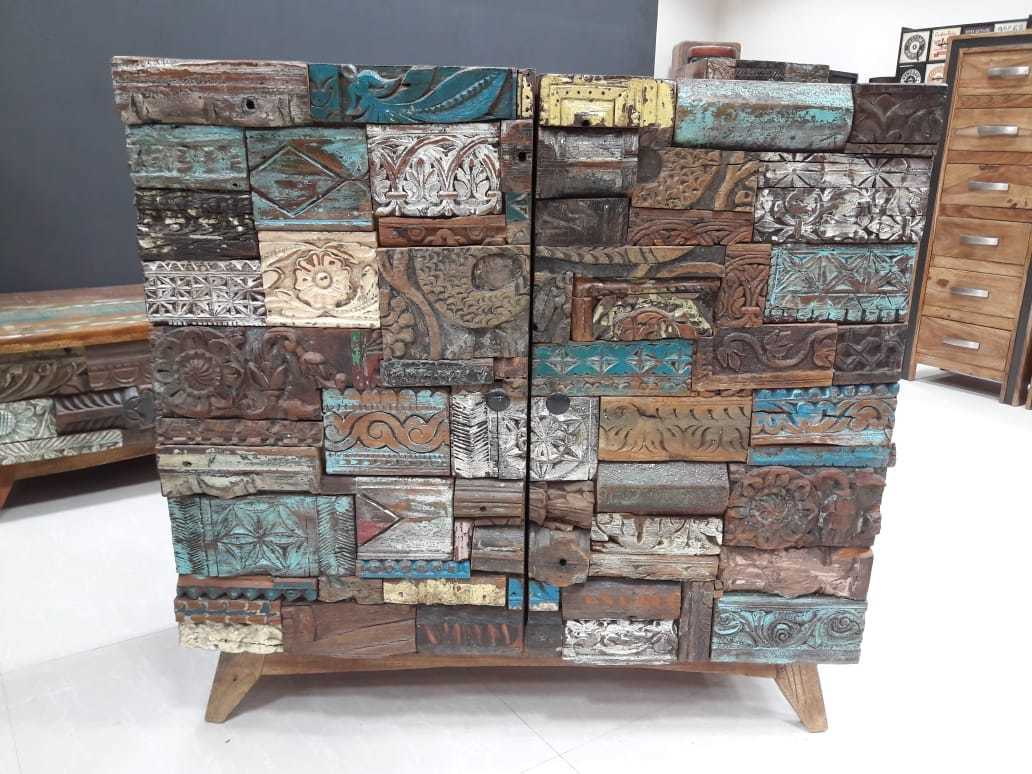 Somth Finish Wooden Almirah