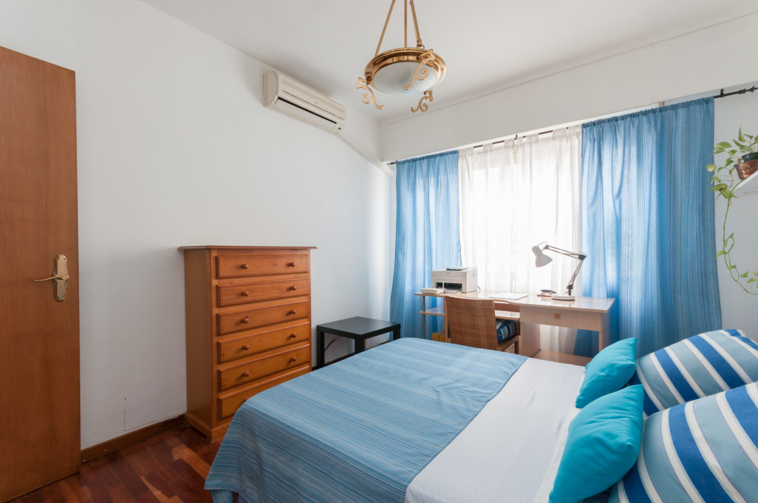 Bedroom Bed