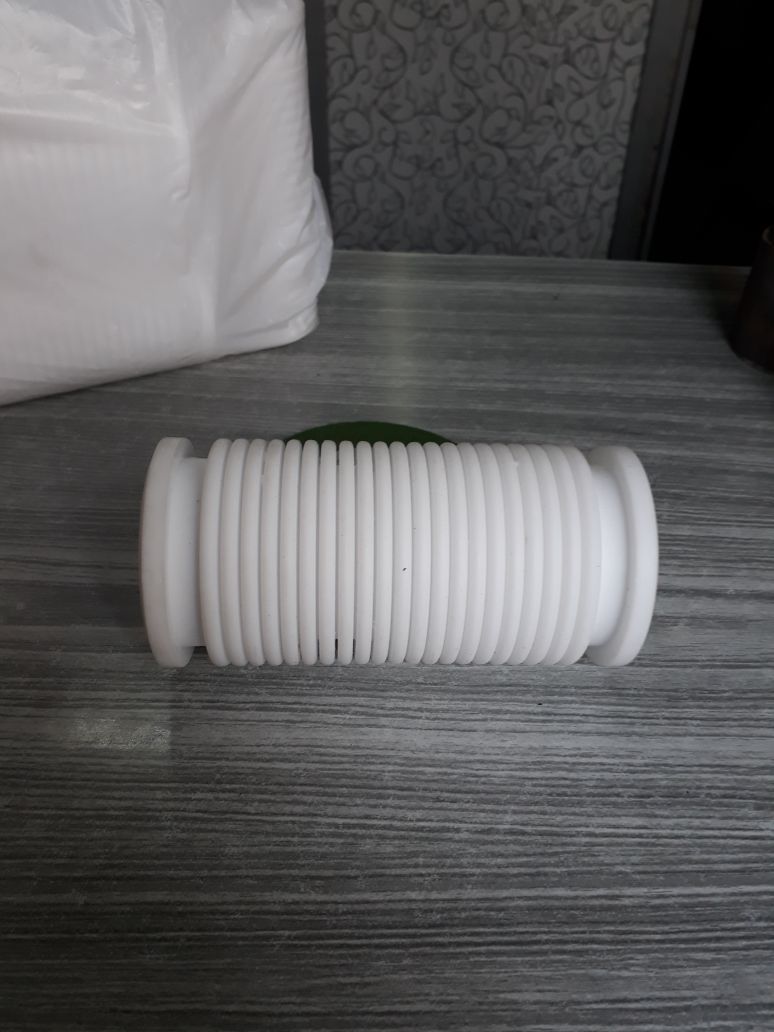 Ptfe Lined Hose - Pure Ptfe Assembly With Ss 304 Wire Braiding, 4 Bar Pressure, 270â°c Temperature, Suitable For Highly Corrosive Chemicals