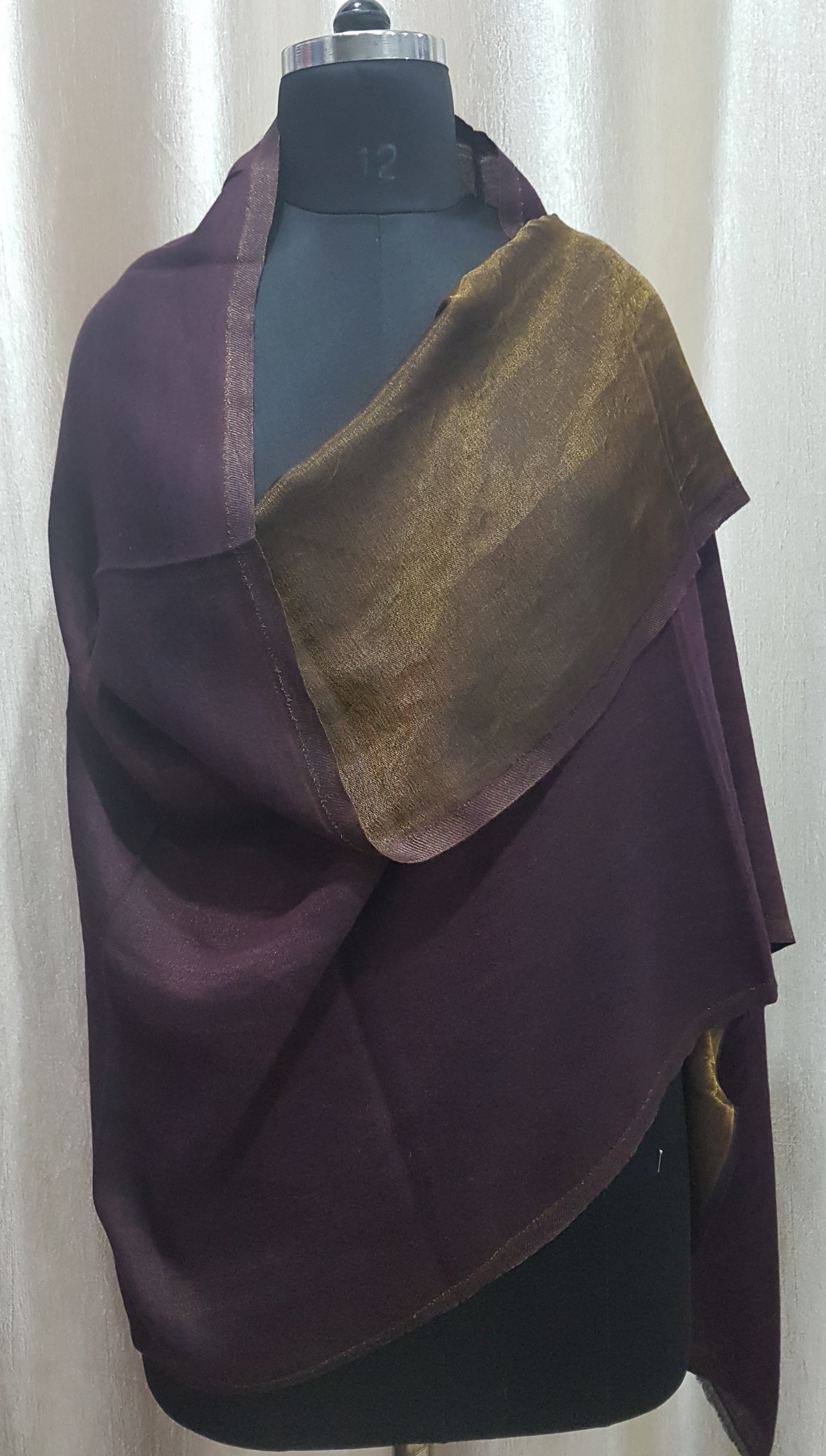 Assorted Fine Wool Reversible Zari Stoles