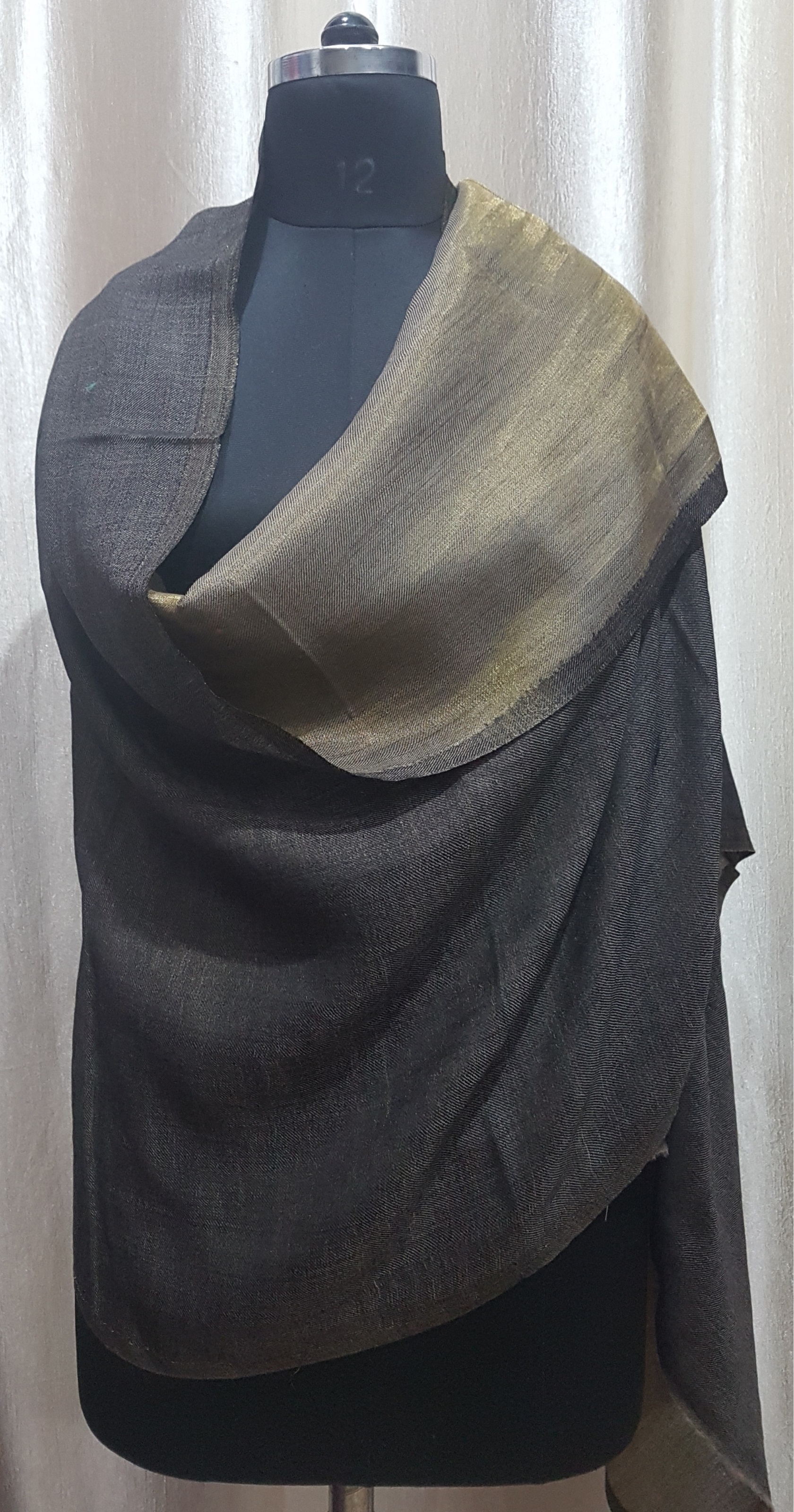 Assorted Fine Wool Reversible Zari Stoles