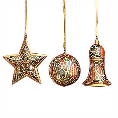 पेपर माची क्रिसमस हैंगिंग्स