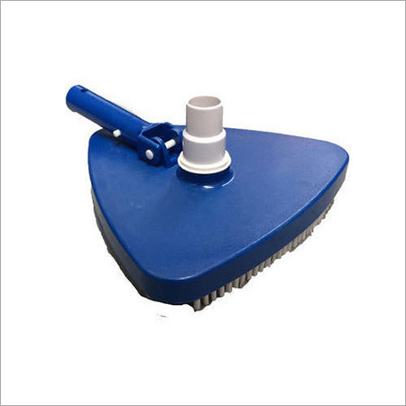 Triangular Vacuum Head Application: Pool