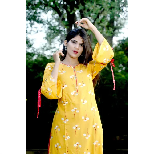 स्काई ब्लू लेडीज़ फैंसी कुर्तियां