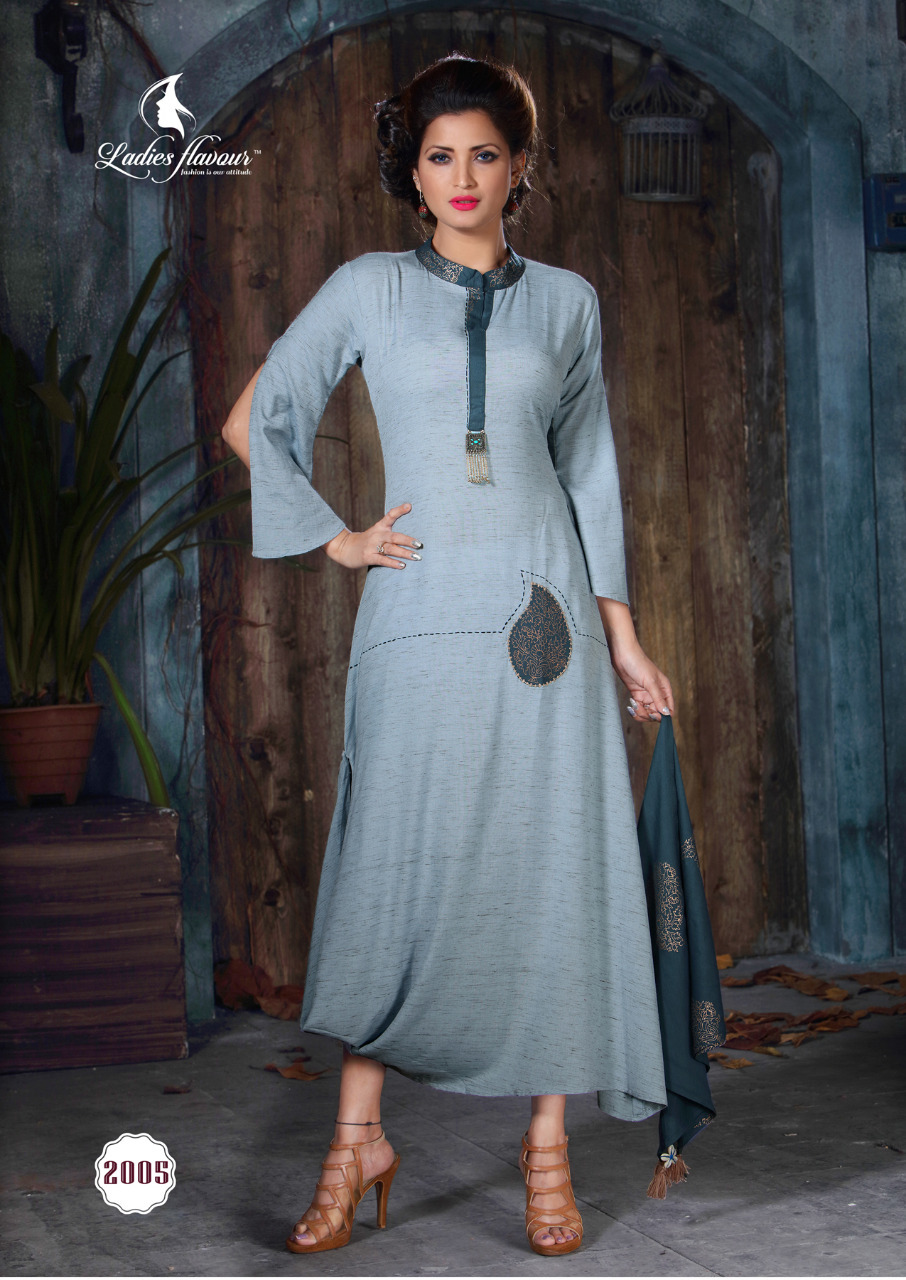 Designer Navratri Special Long Kurtis With Scarf Size: Medium