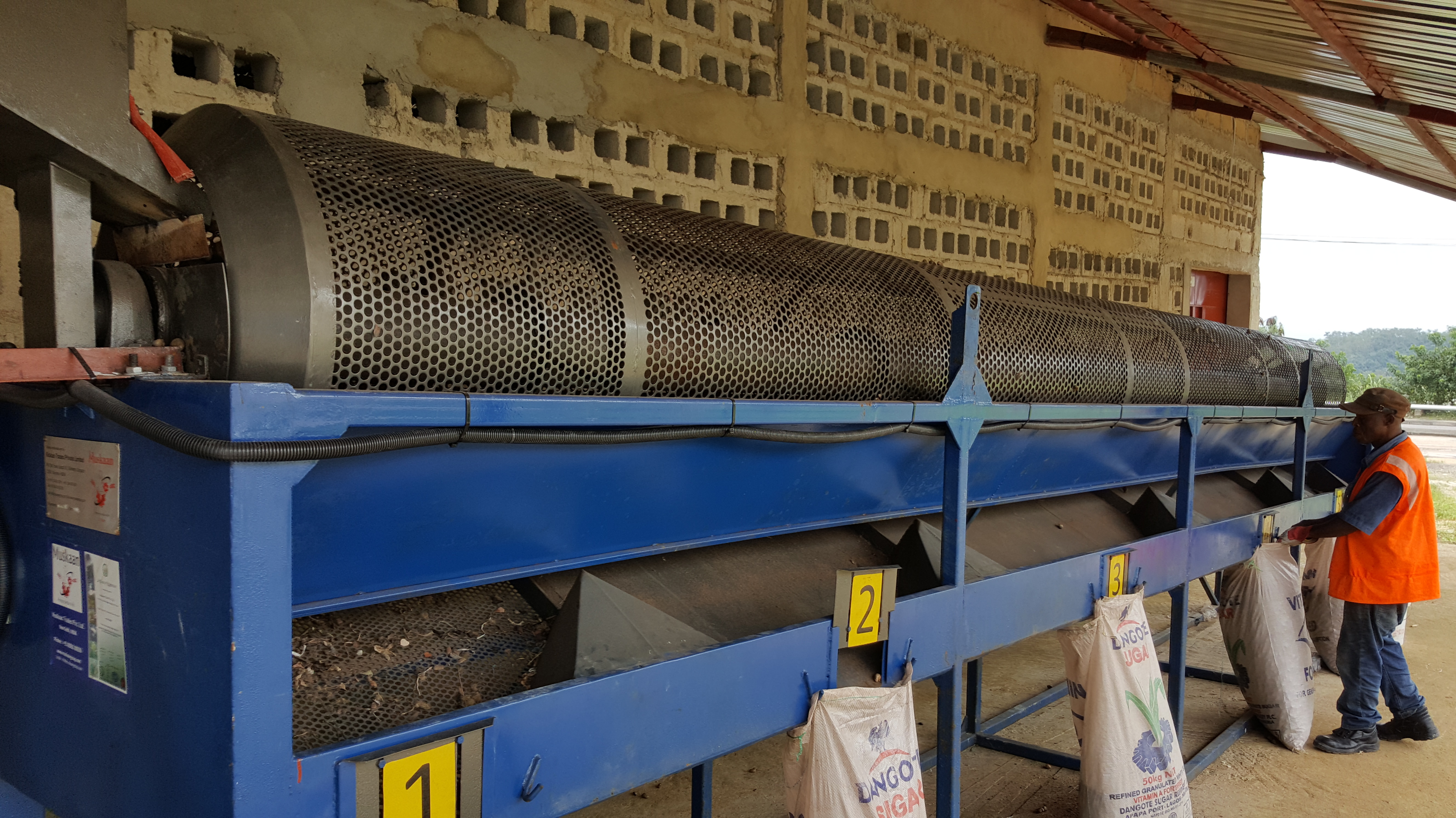 Raw Cashew Nut Grading Machine - Electric Start, Metal Construction | High Efficiency, Precise Design, Durable Quality, Fine Finishing