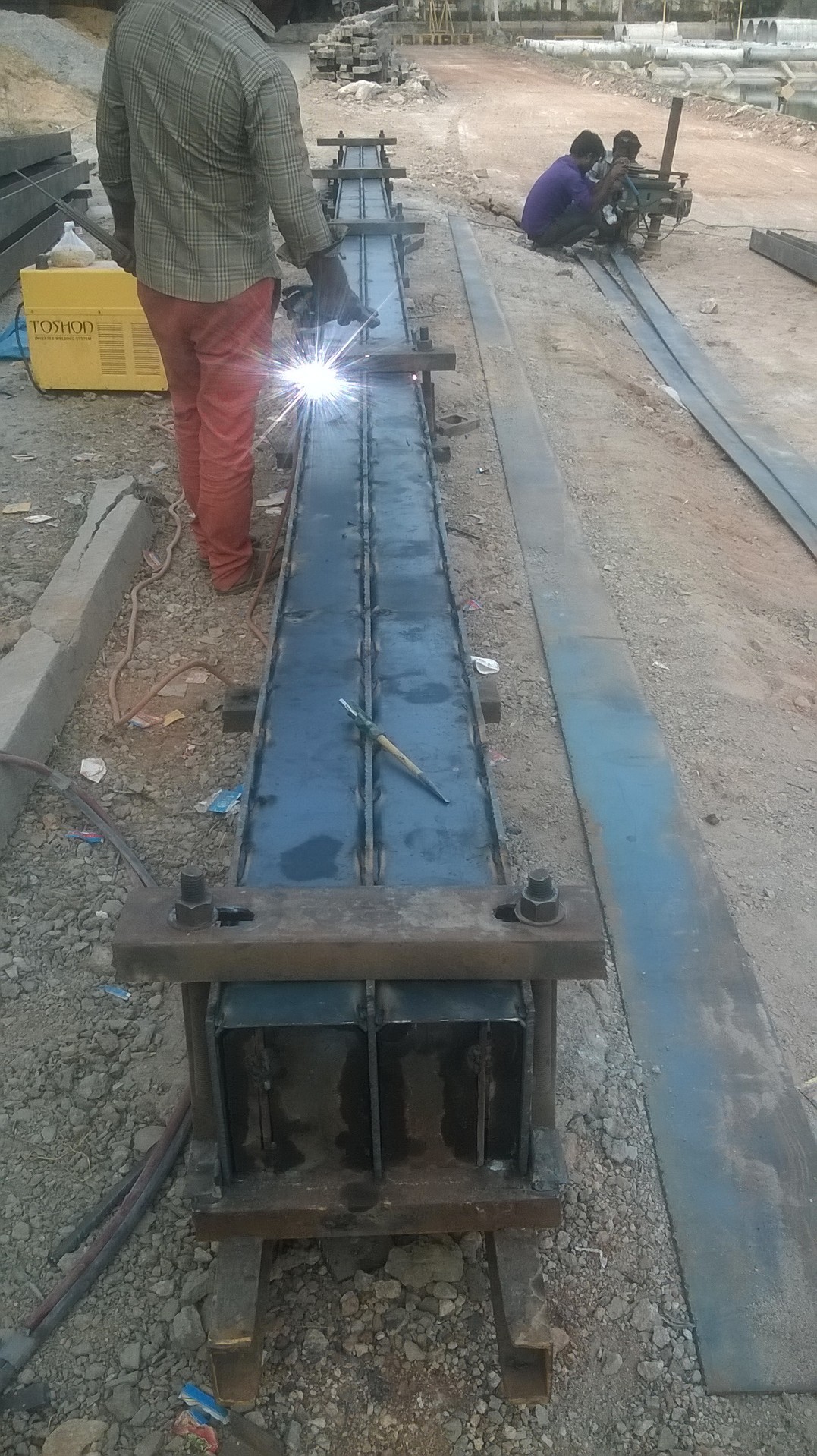 Pcc Pole Mould Fabrication - Steel, 8 To 11 Meters, Mild Steel Material | Mould Life Of 10 Years, Weight Between 450kg And 650kg