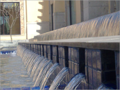 दो स्तर वाला फव्वारा