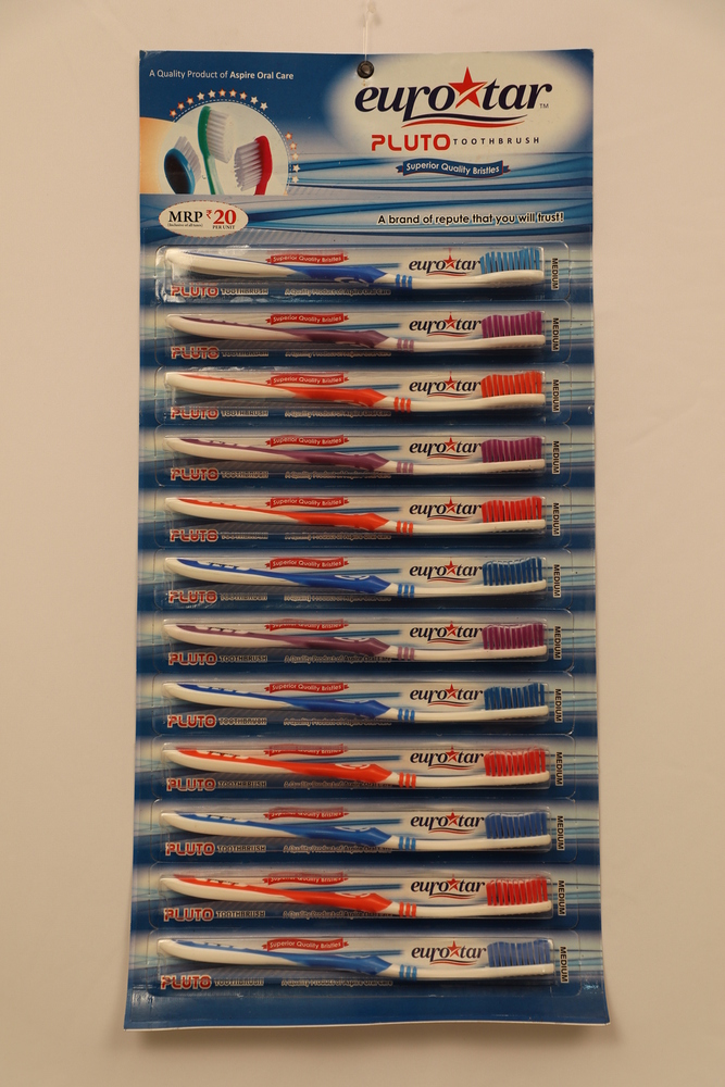 प्लूटो प्लास्टिक ब्रश