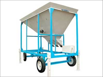 तीन बिन फ़ीडर