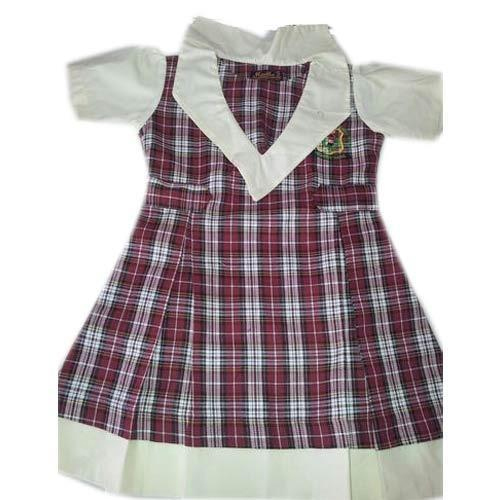 बच्चों की स्कूल ड्रेस