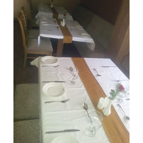 रेस्टोरेंट टेबल क्लॉथ