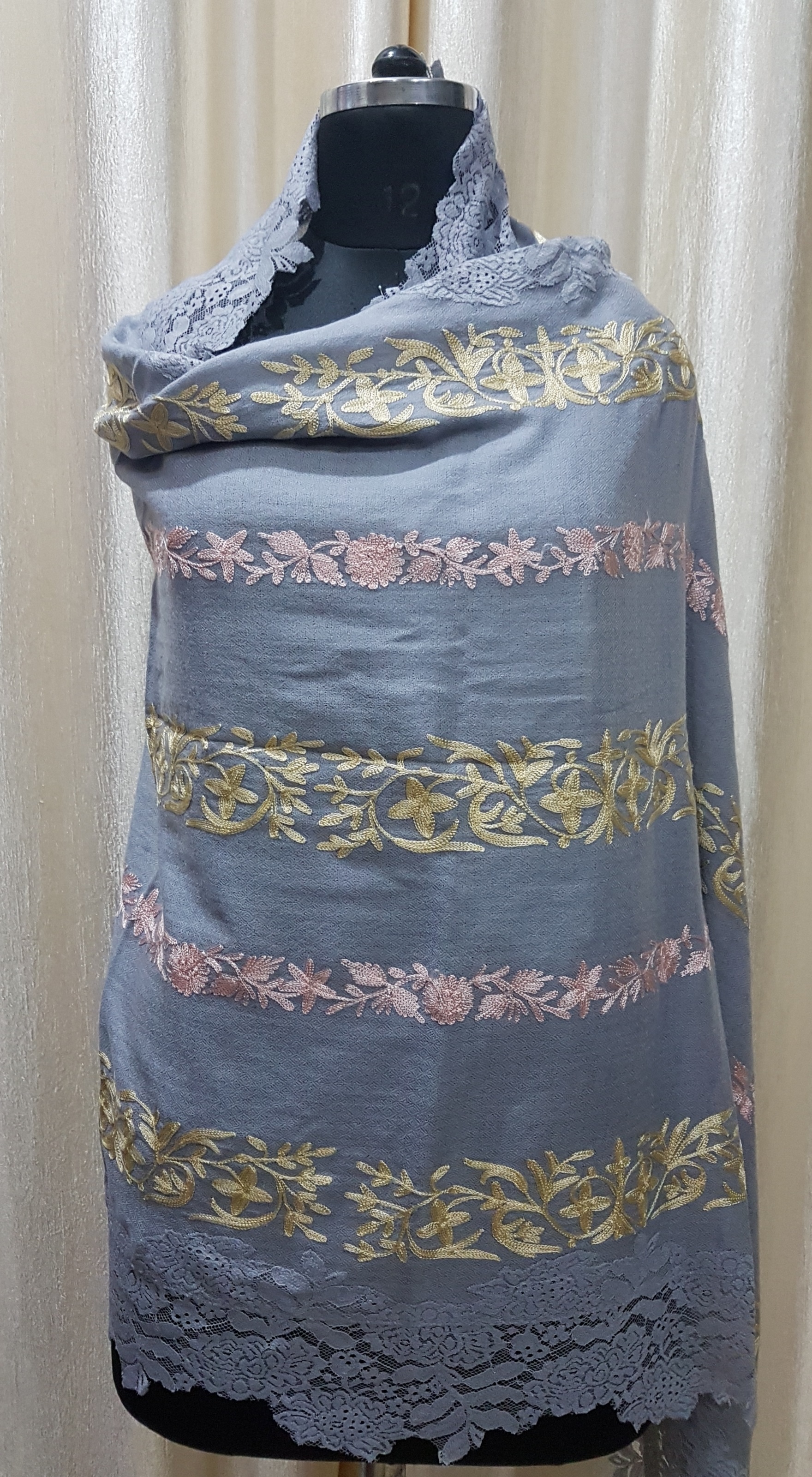 Assorted Fine Wool 4 Side Lace