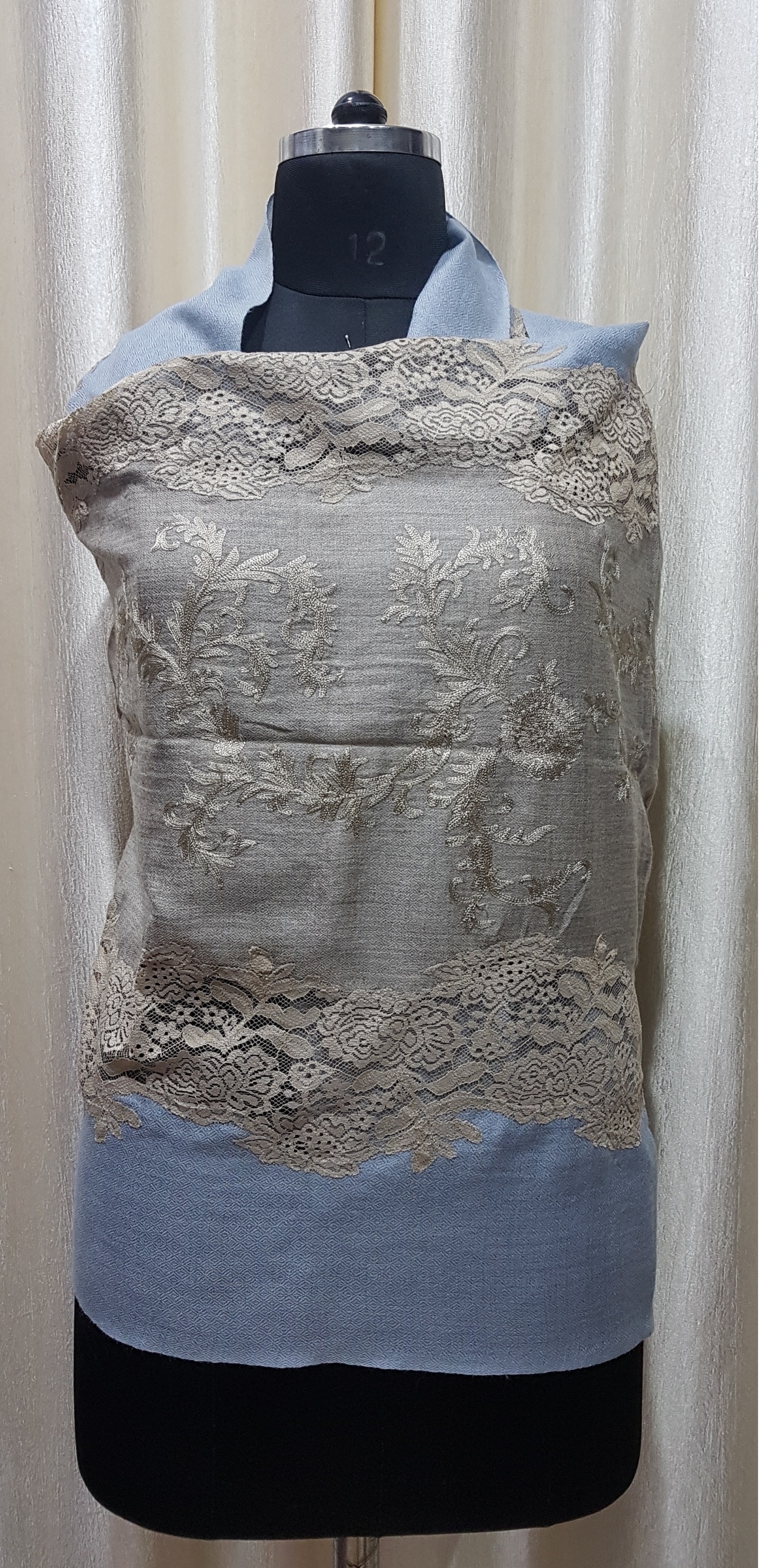 Assorted Fine Wool 4 Side Lace