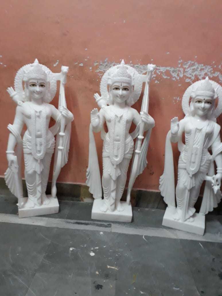 Polishing Ram Darbar Statues