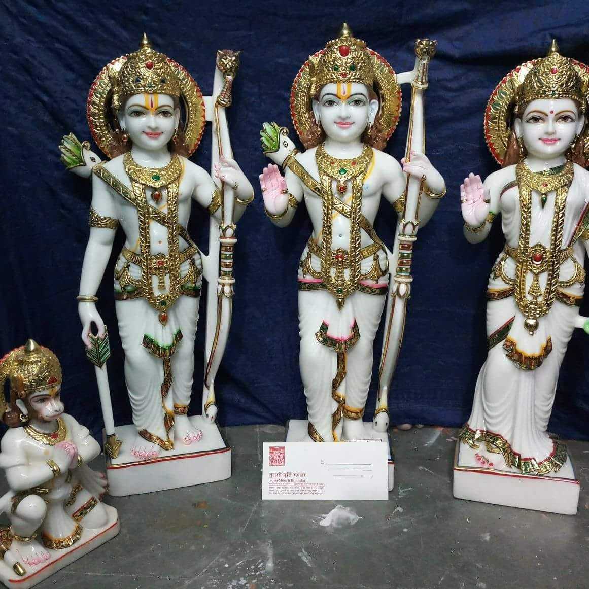 Polishing Ram Darbar Statues