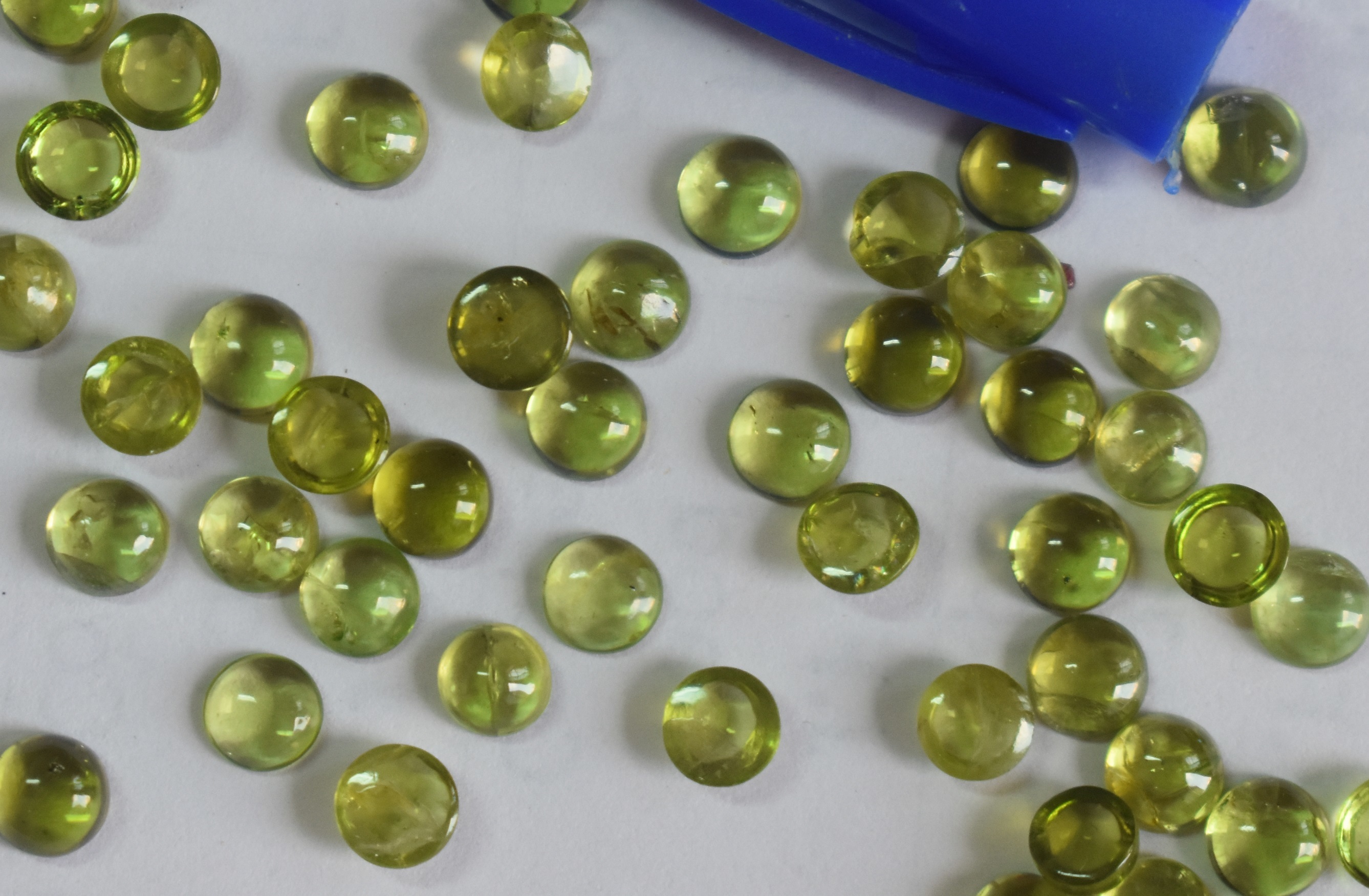 Peridot Cabutions Polished Stone - Round 5-7mm, Olive-green Cabochon Gemstone | Perfect For Jewelry Making & Decorative Crafting