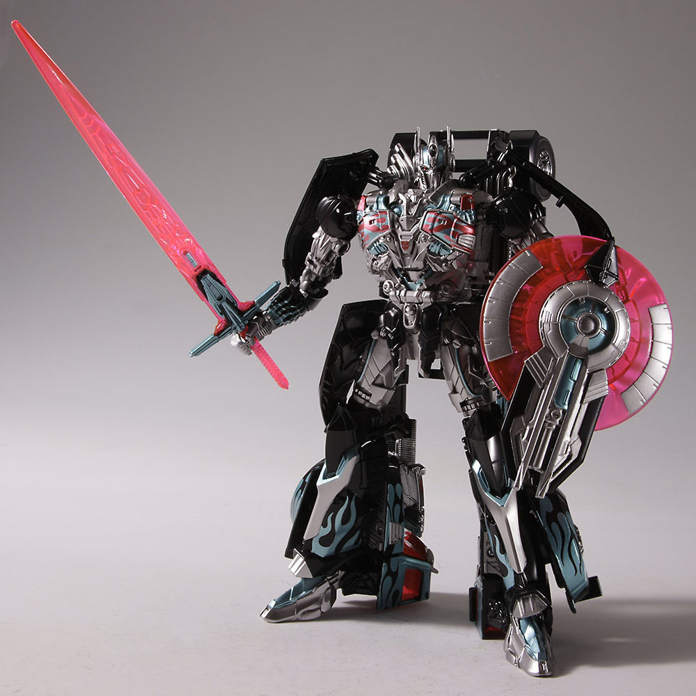Transformers Advanced Black Knight Optimus Prime