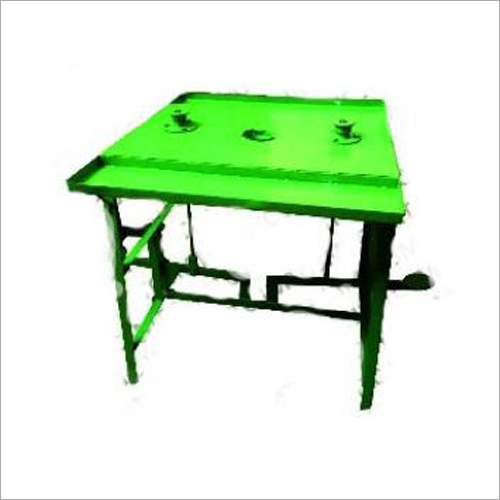 थोंग (स्ट्रैप) इंसर्टिंग मशीन