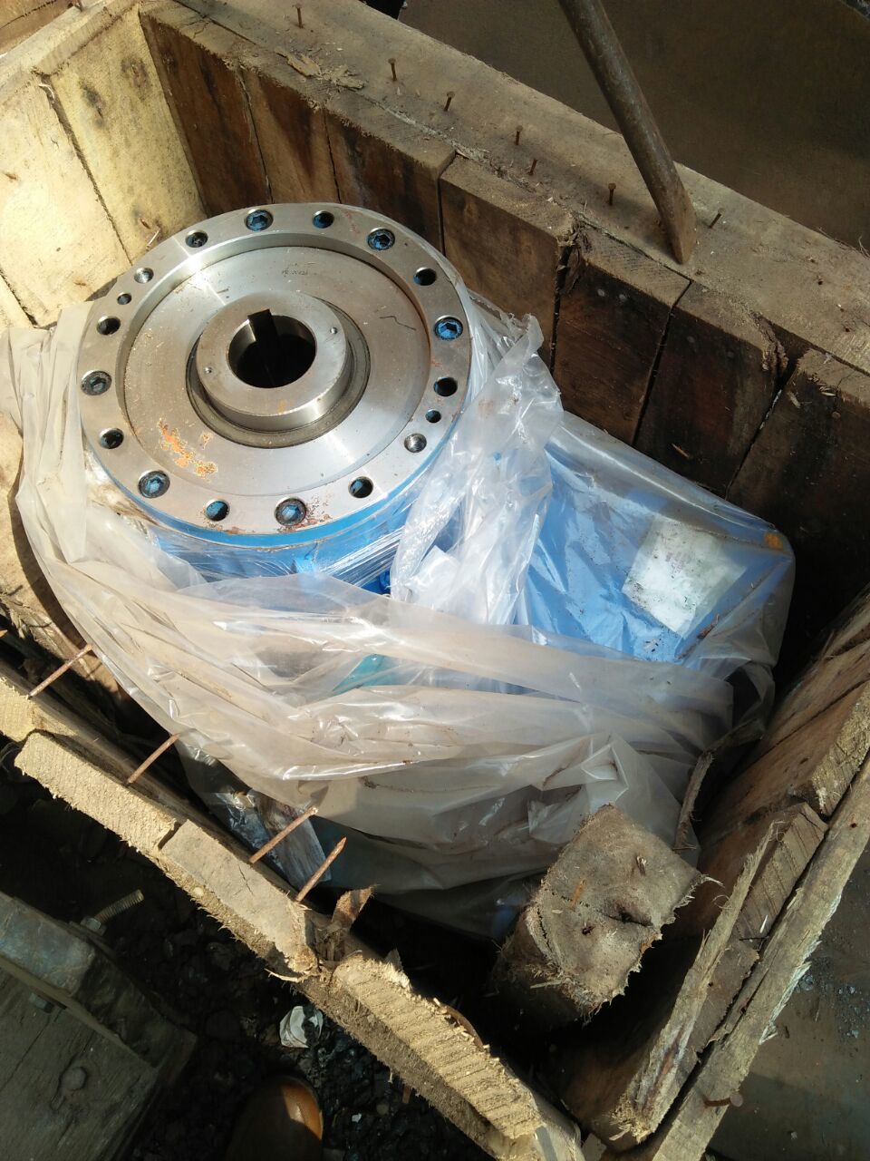 Helical Gearbox Application: For Extruder