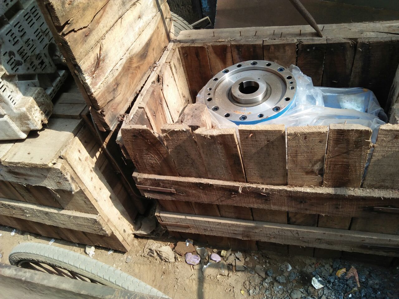 Helical Gearbox Application: For Extruder