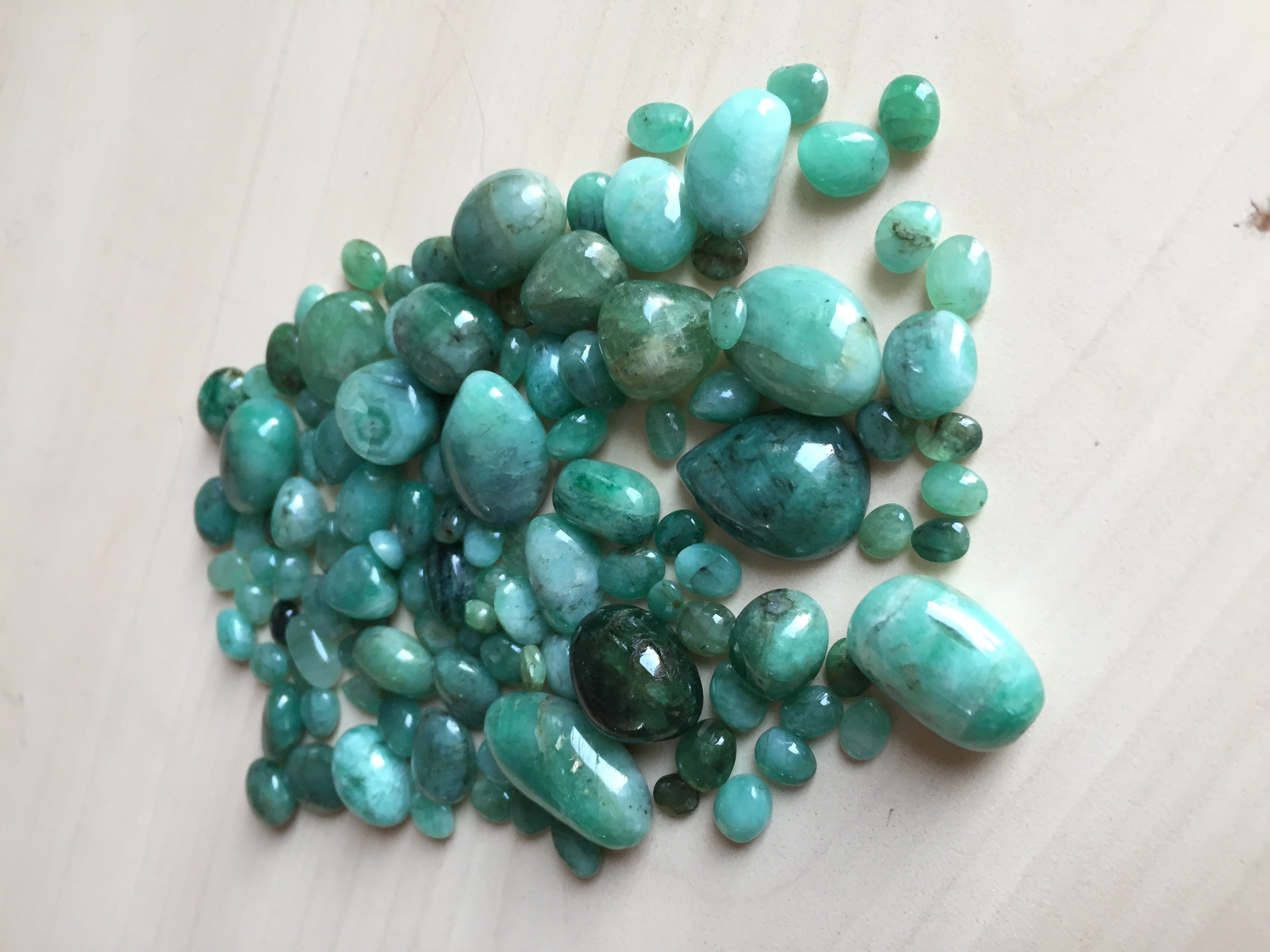 Emerald Beadds Polished Stone
