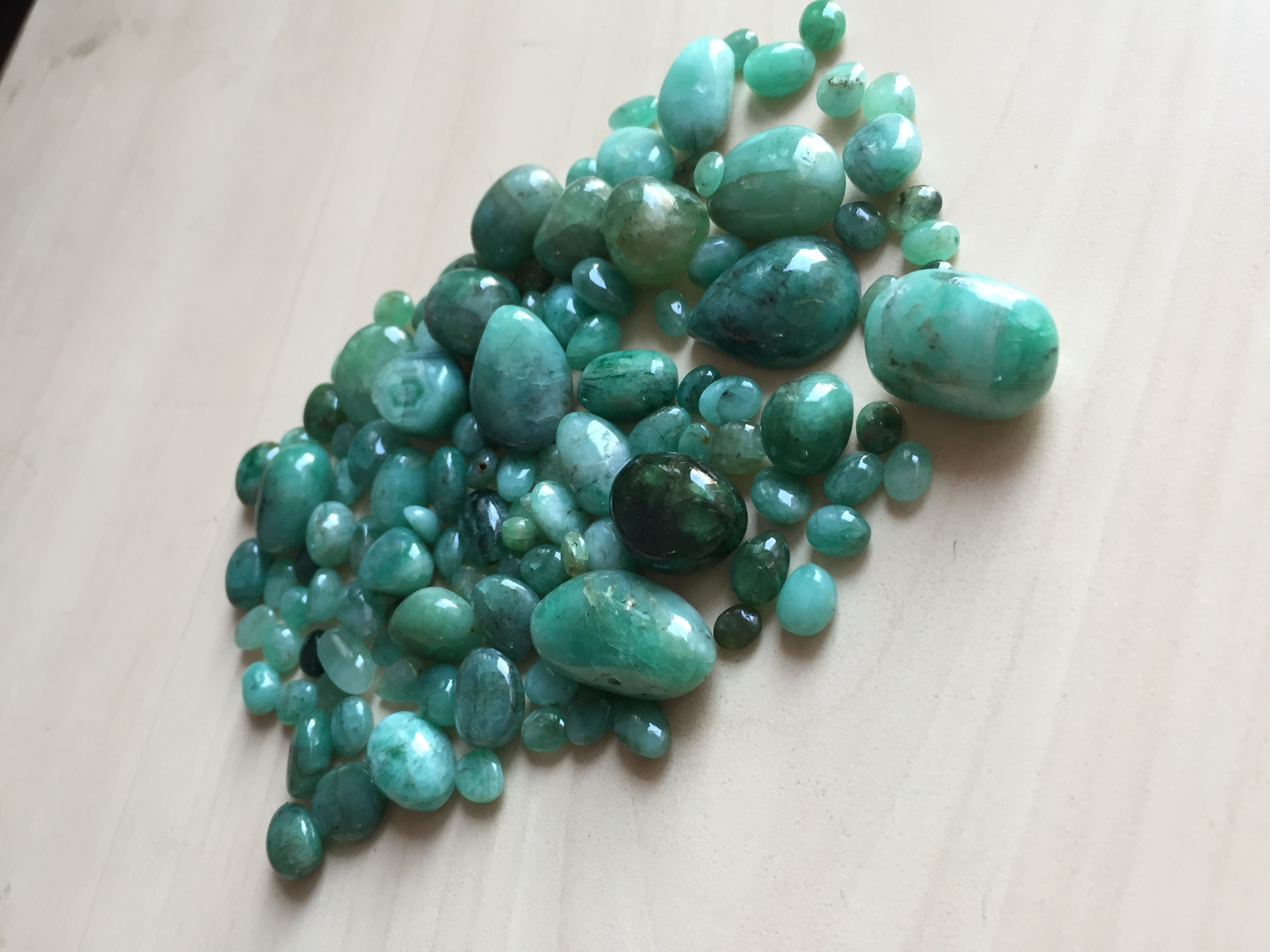 Emerald Beadds Polished Stone
