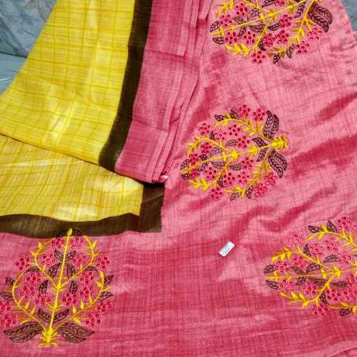 ना पार्टी वियर लिनन कटवर्क चेक साड़ी