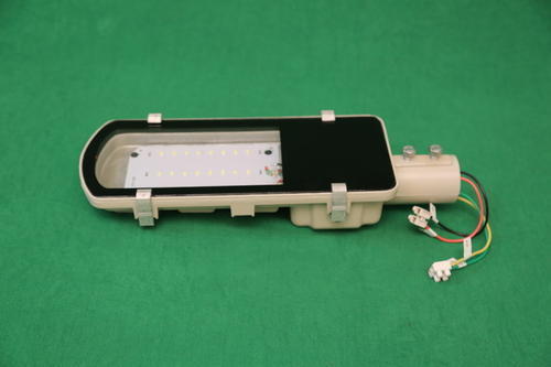 सोलर 9W एलईडी स्ट्रीट लाइट