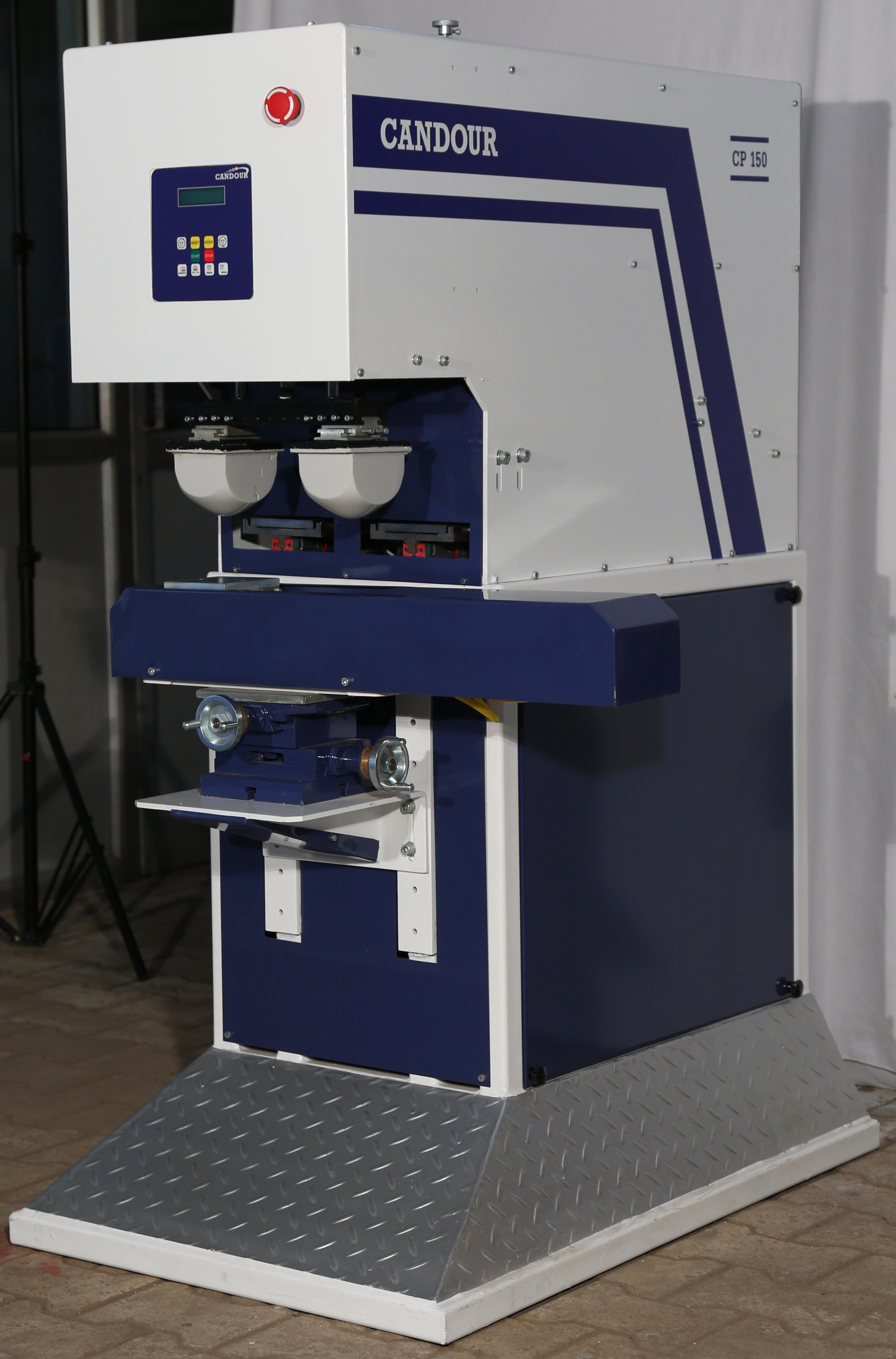 Two Colour Pad Printing Machine - Durable Steel Design, Compact Size For Versatile Printing Applications