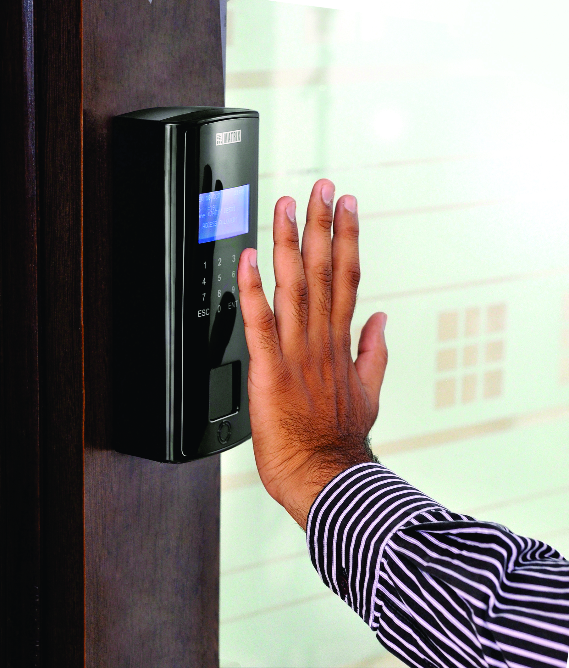 Palm Vein Based Door Controller With Wireless Connectivity