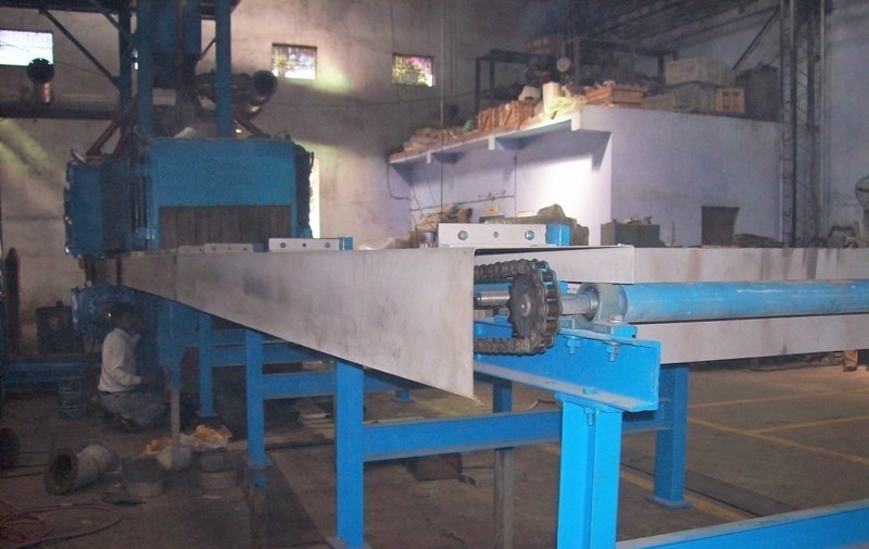 Roller Conveyor Blasting Machine - Application: Mining