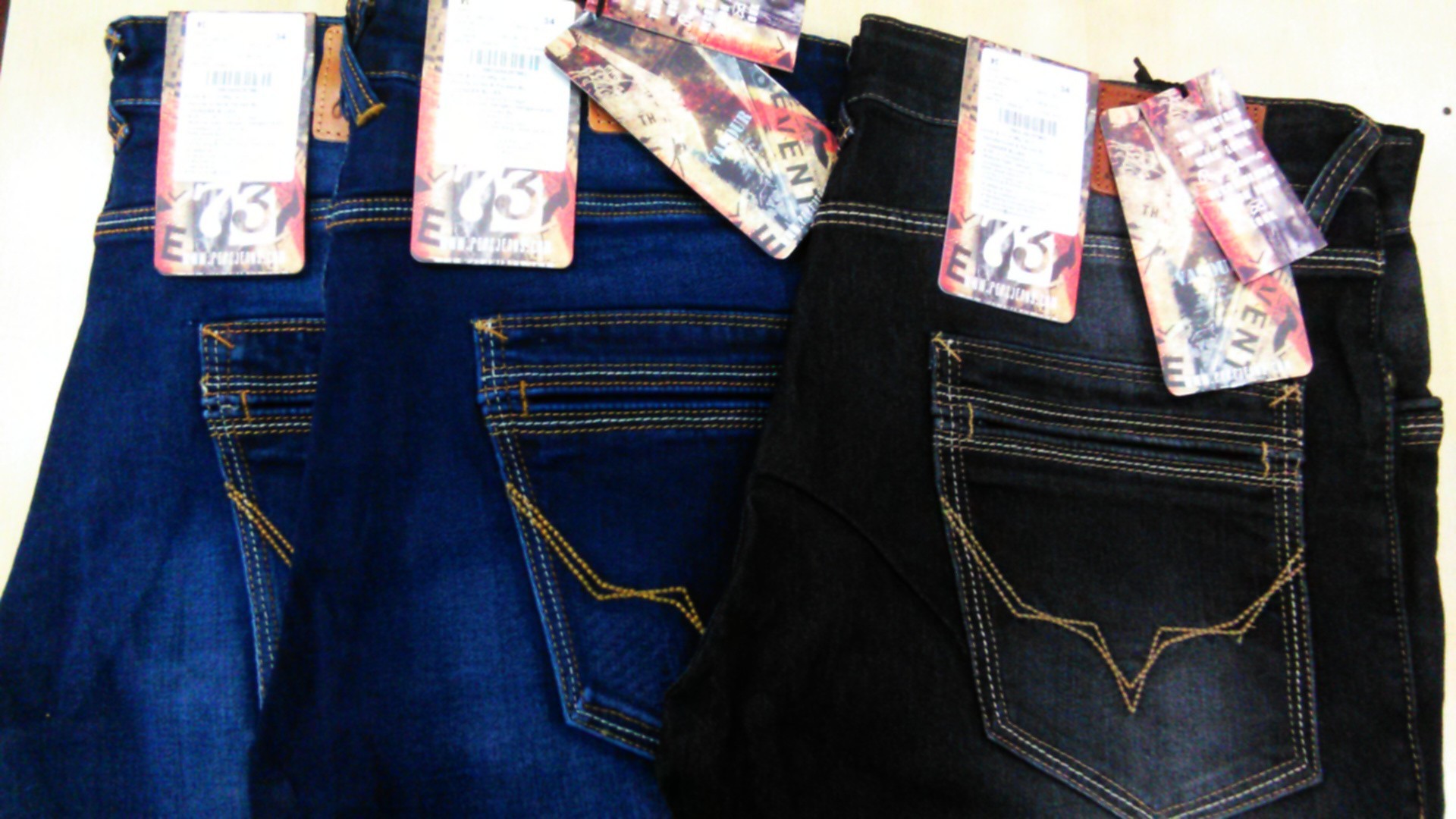 Multi Shades Branded Stretchable Denim Jeans With Bill For Resale In India
