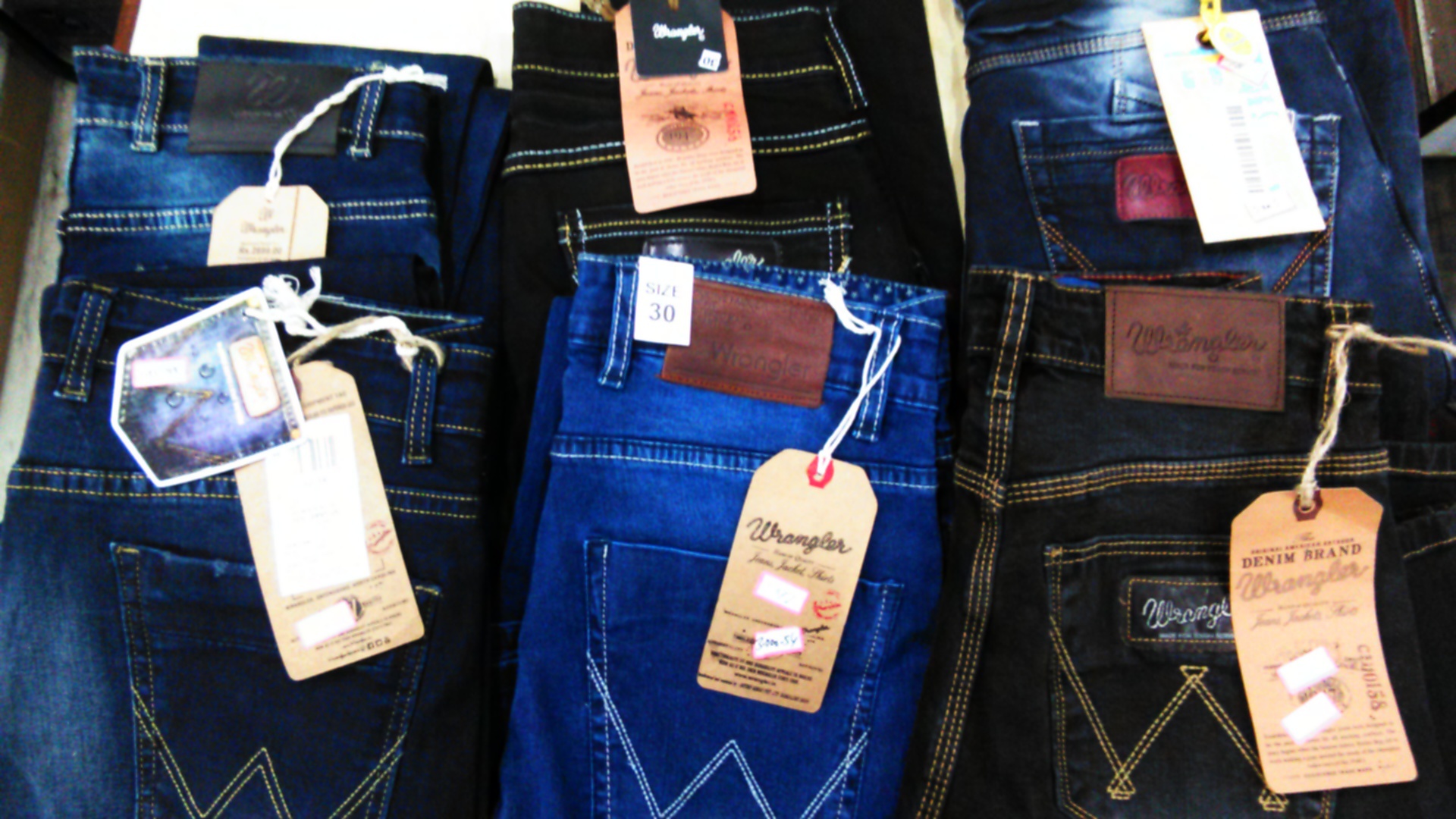 Multi Shades Branded Stretchable Denim Jeans With Bill For Resale In India