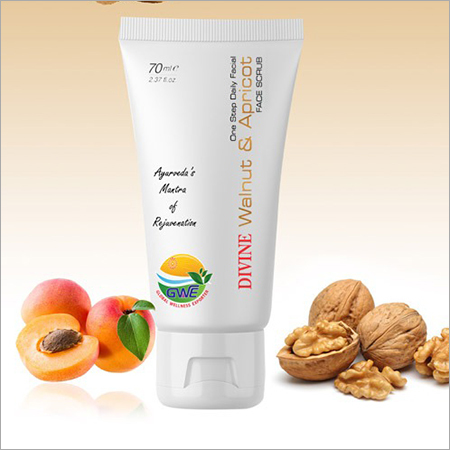 अखरोट और खुबानी का फेस स्क्रब