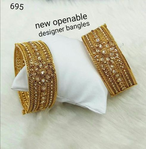 पारंपरिक चूड़ियाँ