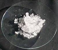 Lithium Nitrate - 97% Purity, 68.946 g/mol Molecular Weight, 255°C Melting Point, 2.38 g/cm³ Density, Technical Grade Powder for Laboratory Use