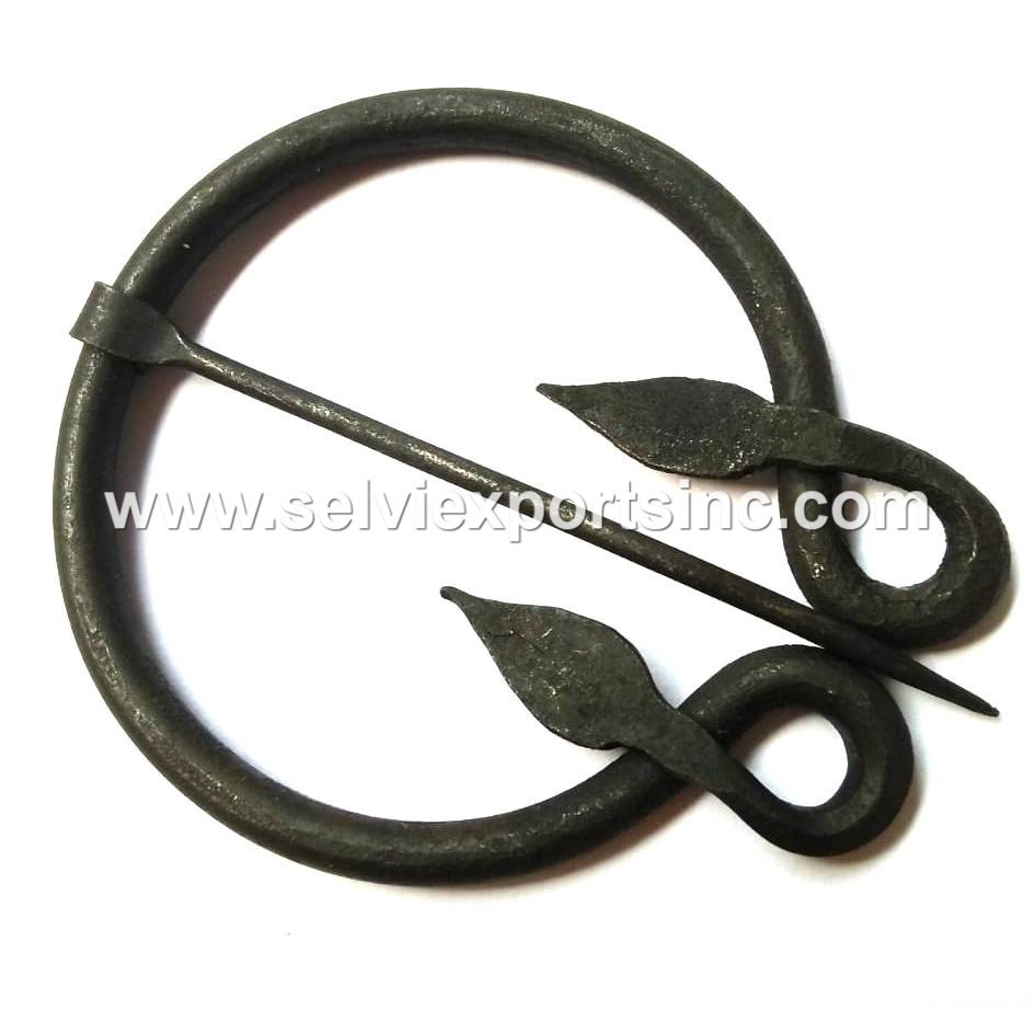 Hand Forged Ring Shape Leaf Brooch Length: 2.5 Inch (In)