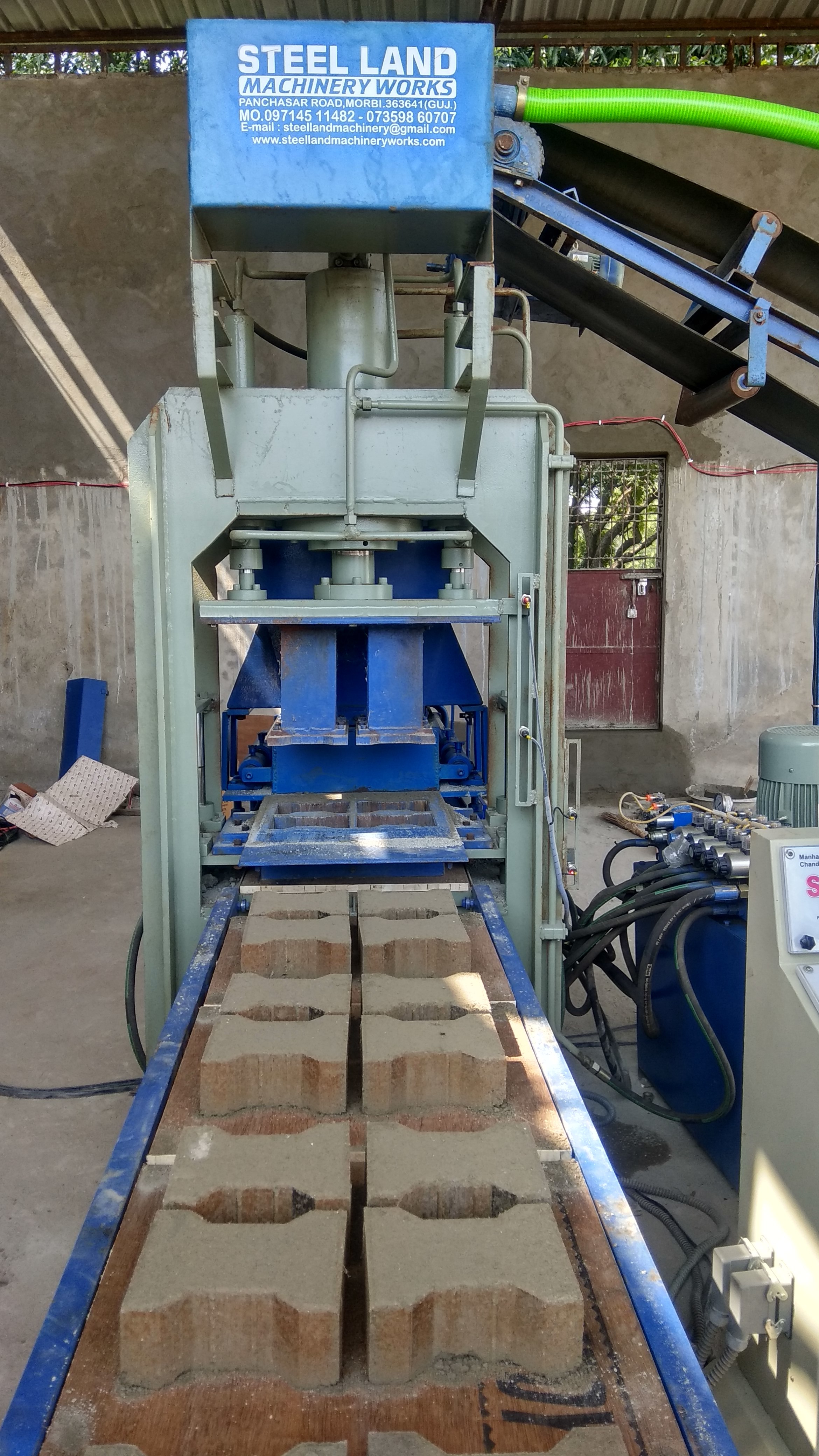 Customized Paver Machine