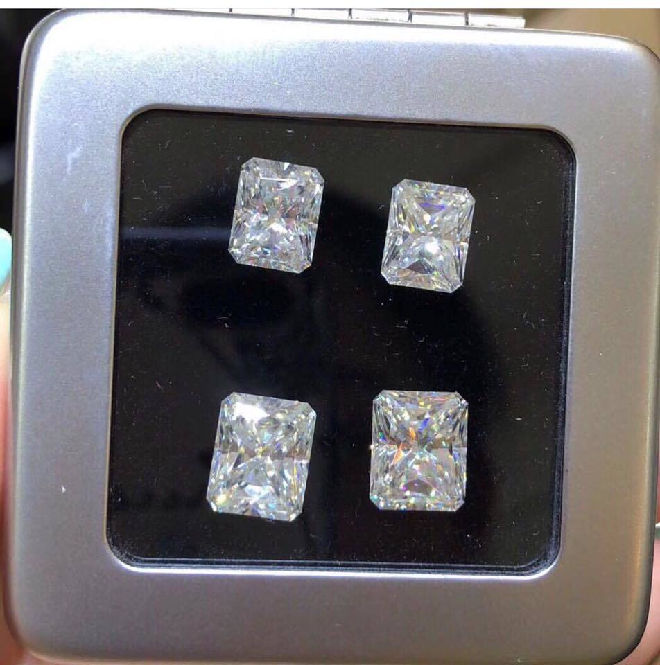 Fancy Diamond Diamond Carat: .50 Carat
