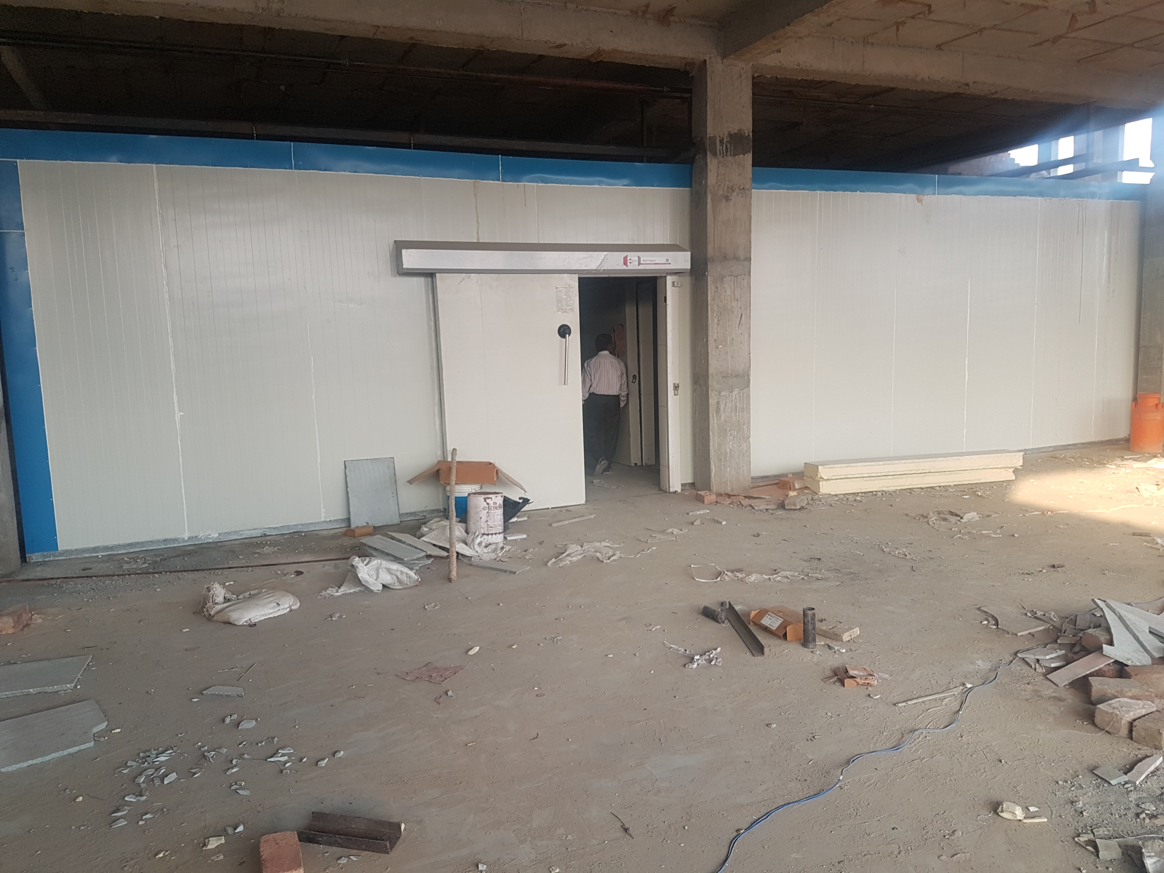 Cold Room - Puf Panels Insulation, Temperature Range -5â°c To +10â°c & -40â°c To +18â°c | Spacious Design, Fully Automatic Controls, Sliding Door Mechanism