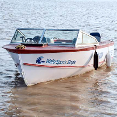 मियामी एक्स स्पीड बोट इंजन का प्रकार: आउटबोर्ड