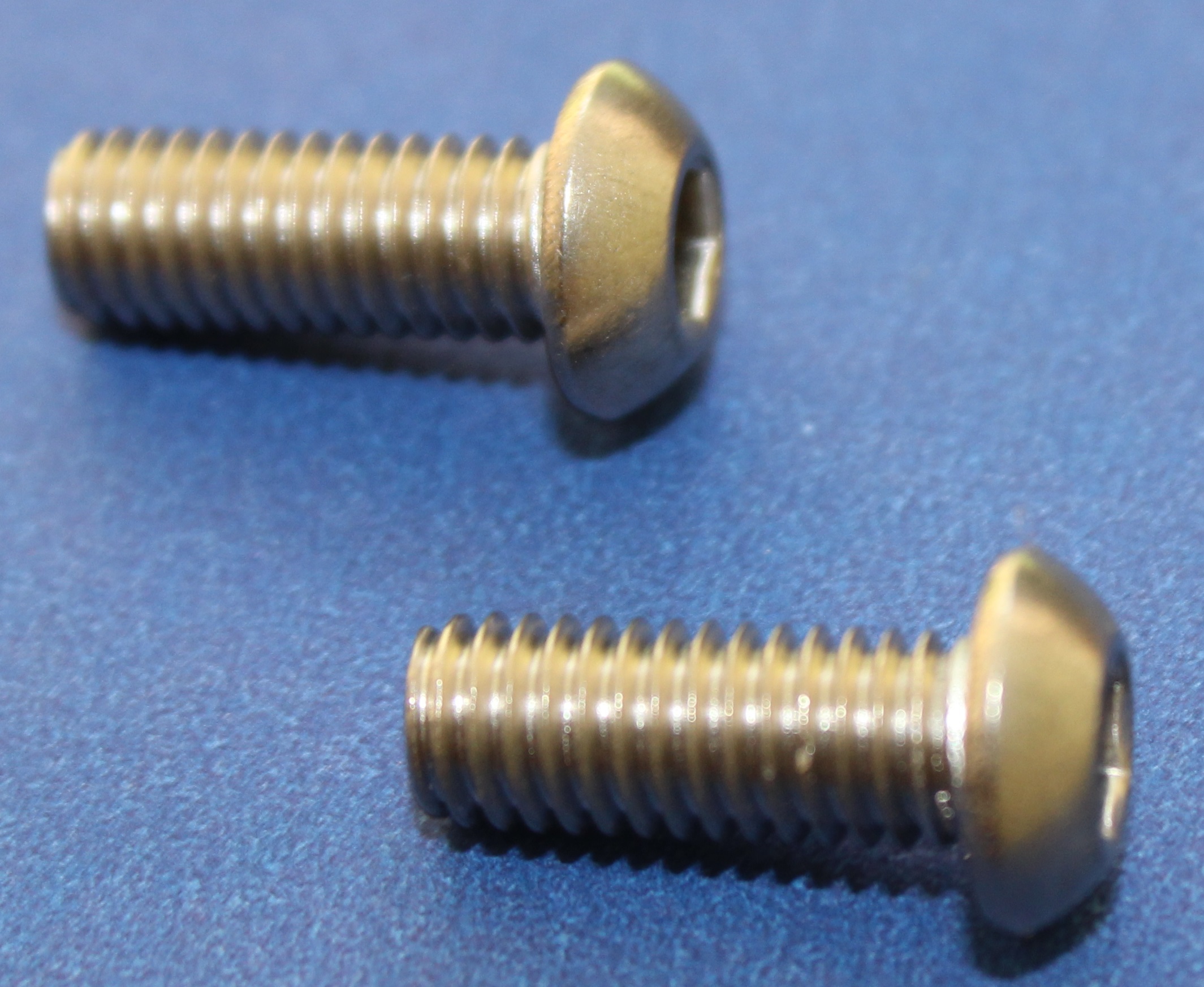 Pin-hex Security Screw Button Head Machine Screw Grade: Ss-304