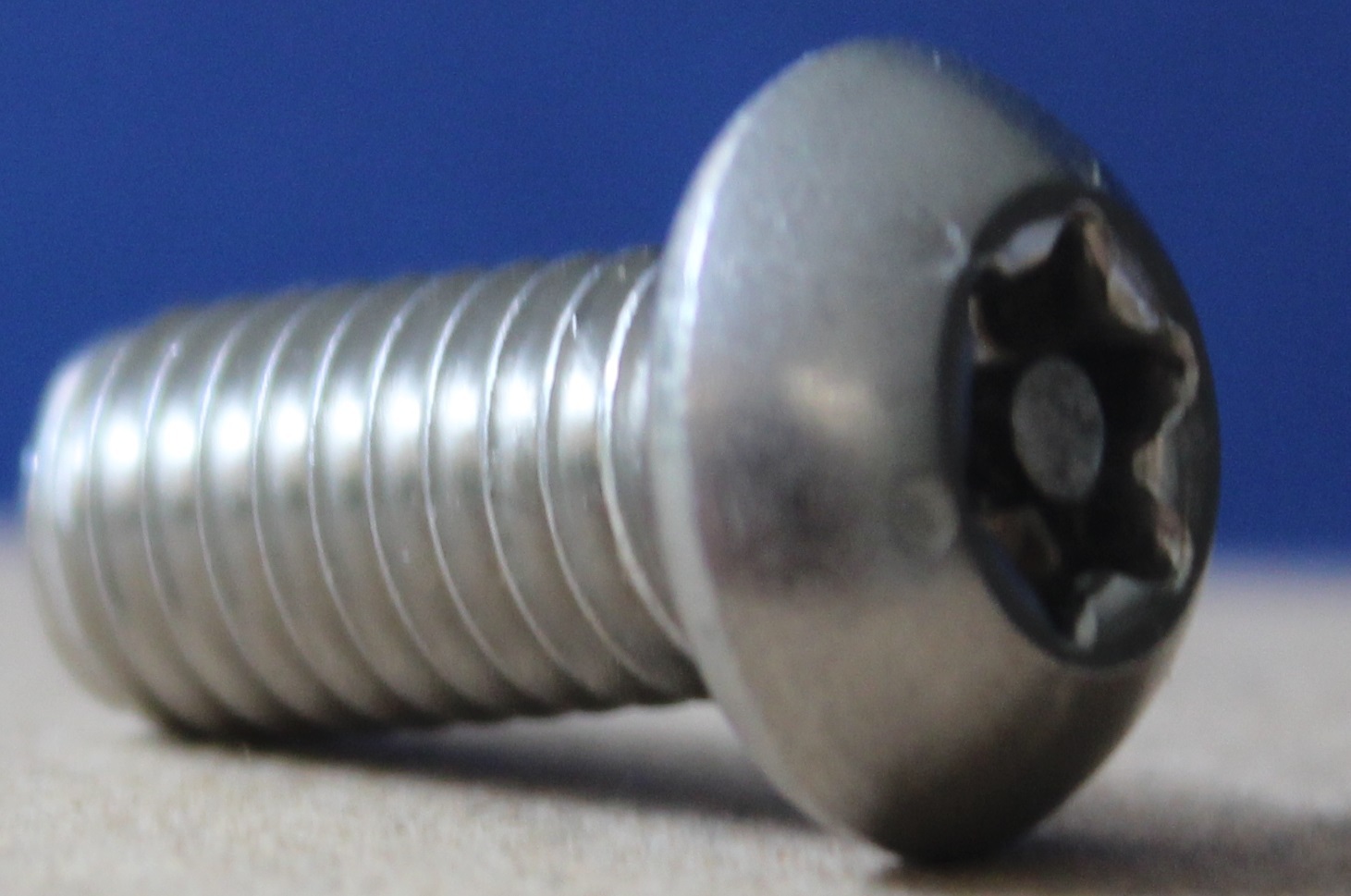 Pin Torx Security Screw Button Head Grade: Aisi 304