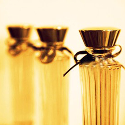 Jasmine Attar Odour:: Strong