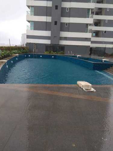 Pool with Pipeless Filter